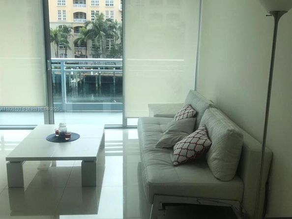 2950 NE 188th St 222, Aventura FL 33180
