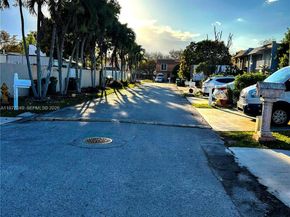 11219 SW 33 RD Circle PL 11219 SW 33 RD Cir Pl, Miami FL 33165