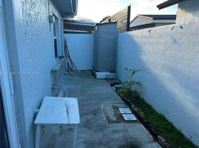 11219 SW 33 RD Circle PL 11219 SW 33 RD Cir Pl, Miami FL 33165