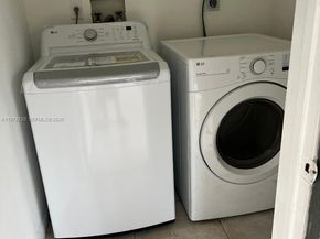 20760 NE 4th Ct 207, Miami FL 33179