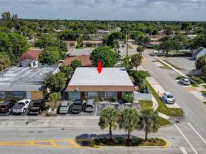 7801 SW 10th St, North Lauderdale FL 33068