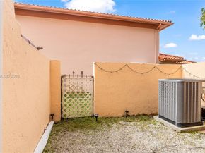 20820 San Simeon Way 24G, Miami FL 33179