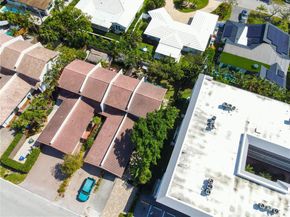 2520 NE 9th St, Fort Lauderdale FL 33304