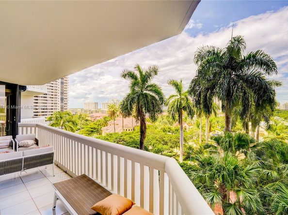 2000 Island Blvd 710, Aventura FL 33160