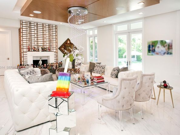 165 Paloma Dr, Coral Gables FL 33143