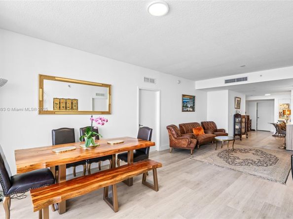 600 NE 27th St 1803, Miami FL 33137