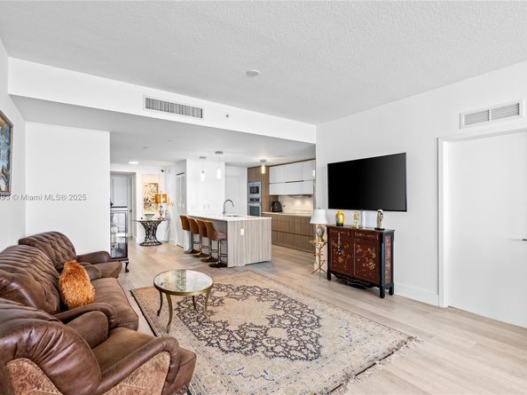 600 NE 27th St 1803, Miami FL 33137