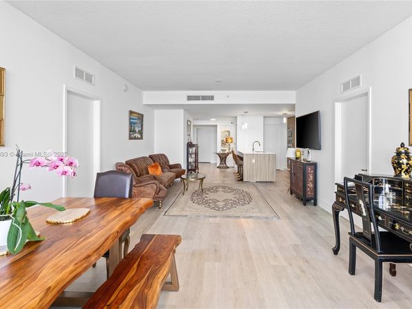 600 NE 27th St 1803, Miami FL 33137