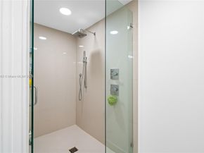 600 NE 27th St 1803, Miami FL 33137