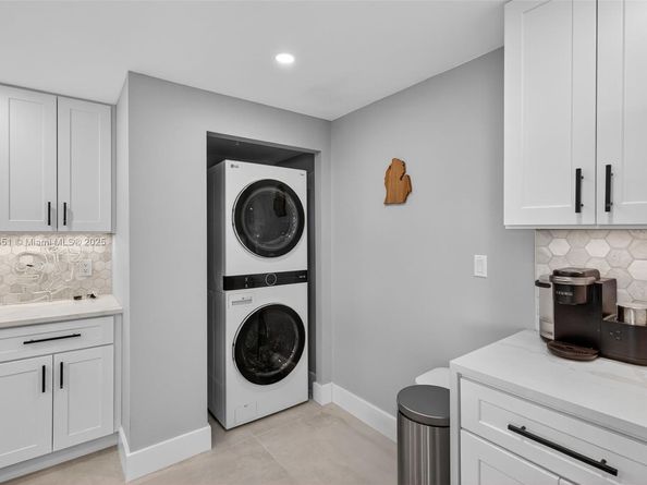 3200 Port Royale Dr N 2011, Fort Lauderdale FL 33308