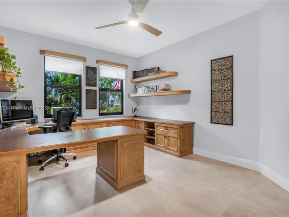 1411 NW 179th Ave, Pembroke Pines FL 33029