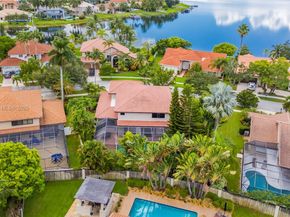 1411 NW 179th Ave, Pembroke Pines FL 33029