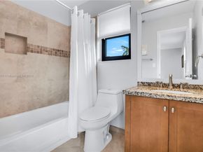 1411 NW 179th Ave, Pembroke Pines FL 33029