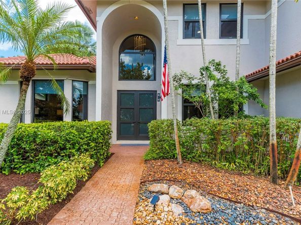 1411 NW 179th Ave, Pembroke Pines FL 33029