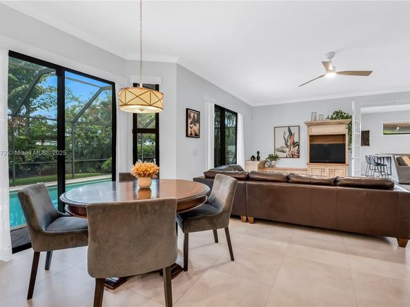 1411 NW 179th Ave, Pembroke Pines FL 33029