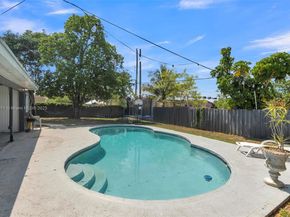 1371 NW 198th St, Miami Gardens FL 33169