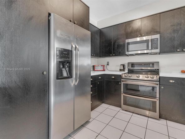 1371 NW 198th St, Miami Gardens FL 33169