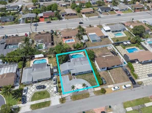 1371 NW 198th St, Miami Gardens FL 33169