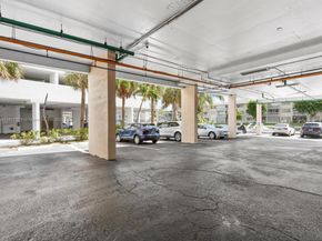 437 Golden Isles Dr 9H, Hallandale Beach FL 33009