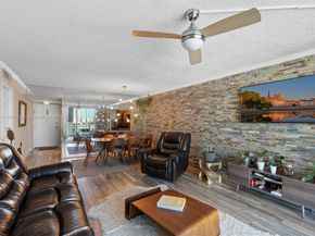 437 Golden Isles Dr 9H, Hallandale Beach FL 33009
