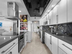 19667 Turnberry Way 20B, Aventura FL 33180