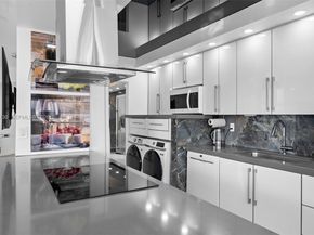 19667 Turnberry Way 20B, Aventura FL 33180