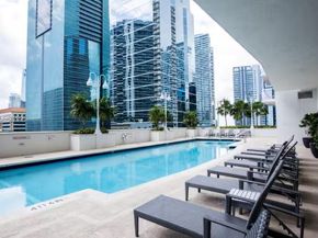 1200 Brickell Bay Dr 2414, Miami FL 33131