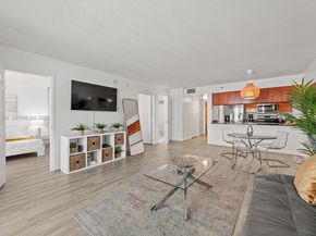 1200 Brickell Bay Dr 2414, Miami FL 33131