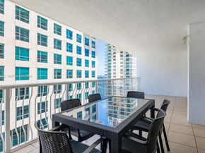 1200 Brickell Bay Dr 2414, Miami FL 33131