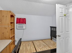 730 N 72nd Way, Hollywood FL 33024