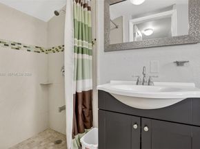 730 N 72nd Way, Hollywood FL 33024