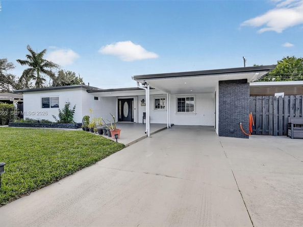 730 N 72nd Way, Hollywood FL 33024