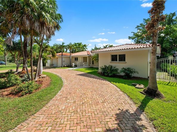 5211 Granada Blvd, Coral Gables FL 33146