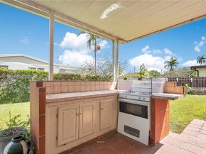 6895 SW 16th St, Miami FL 33155