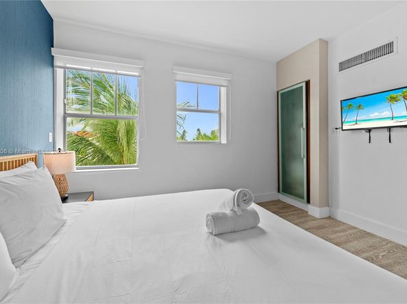 1060 Ocean Dr D302, Miami Beach FL 33139