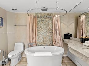 1060 Ocean Dr D302, Miami Beach FL 33139