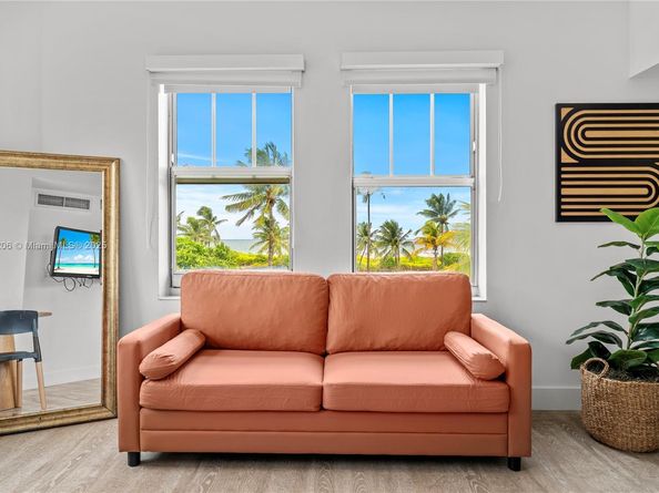 1060 Ocean Dr D302, Miami Beach FL 33139