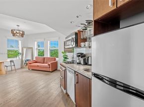 1060 Ocean Dr D302, Miami Beach FL 33139