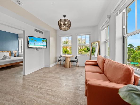 1060 Ocean Dr D302, Miami Beach FL 33139