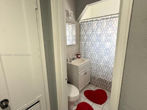 3411 SW 11th St 3B, Miami FL 33135