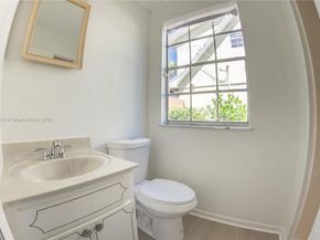 3821 NE 16th Ave, Oakland Park FL 33334