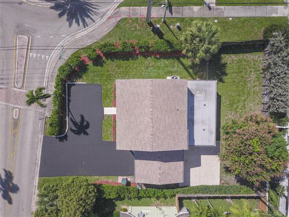 3821 NE 16th Ave, Oakland Park FL 33334