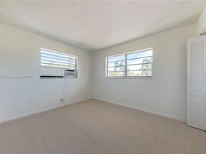 3821 NE 16th Ave, Oakland Park FL 33334