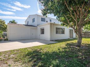3821 NE 16th Ave, Oakland Park FL 33334