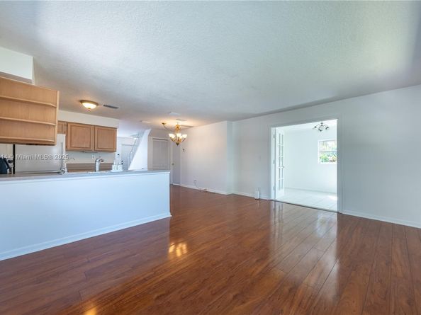 3821 NE 16th Ave, Oakland Park FL 33334
