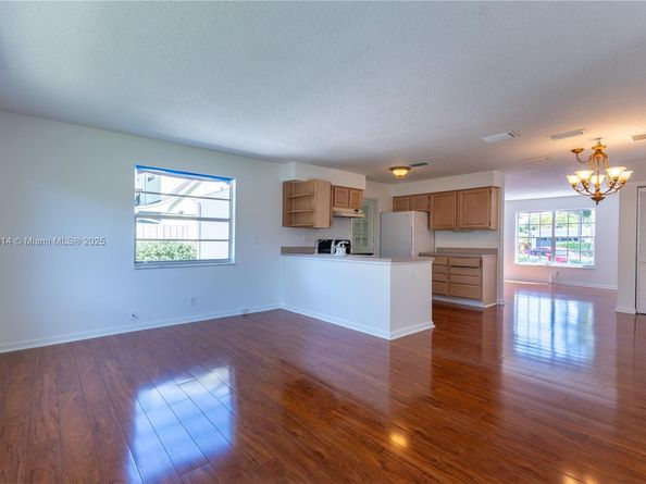 3821 NE 16th Ave, Oakland Park FL 33334