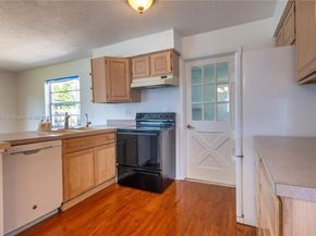 3821 NE 16th Ave, Oakland Park FL 33334