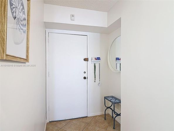 201 178th Dr 315, Sunny Isles Beach FL 33160