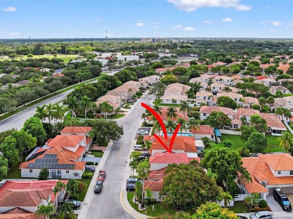 13174 NW 9th Ct, Pembroke Pines FL 33028