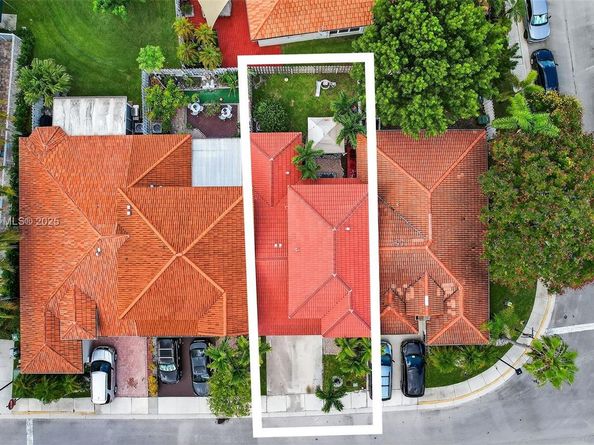 13174 NW 9th Ct, Pembroke Pines FL 33028